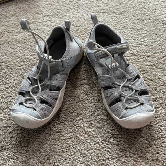 Keen Kids Moxie Adventure Hiking Sandals Little Girls Size 13 Light Gray NO TIE - Picture 1 of 10